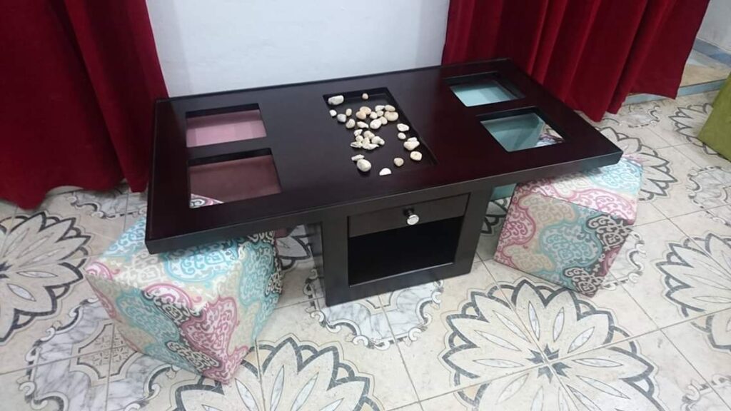 Modern Table with 4 Buff MIE006 - Furniture factory